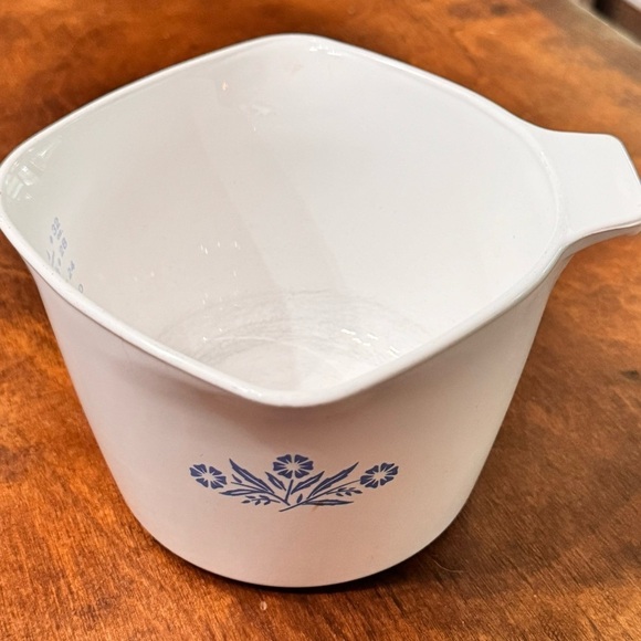 Vintage CorningWare Measuring Bowl, Blue Cornflower Pattern P55-B - Picture 14 of 15